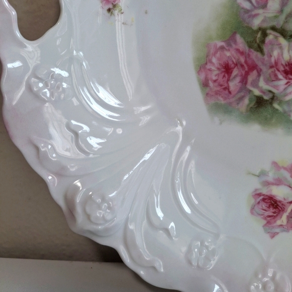Vintage Embossed Floral Roses Handled Porcelain Plate 10.5" - Picture 4 of 6